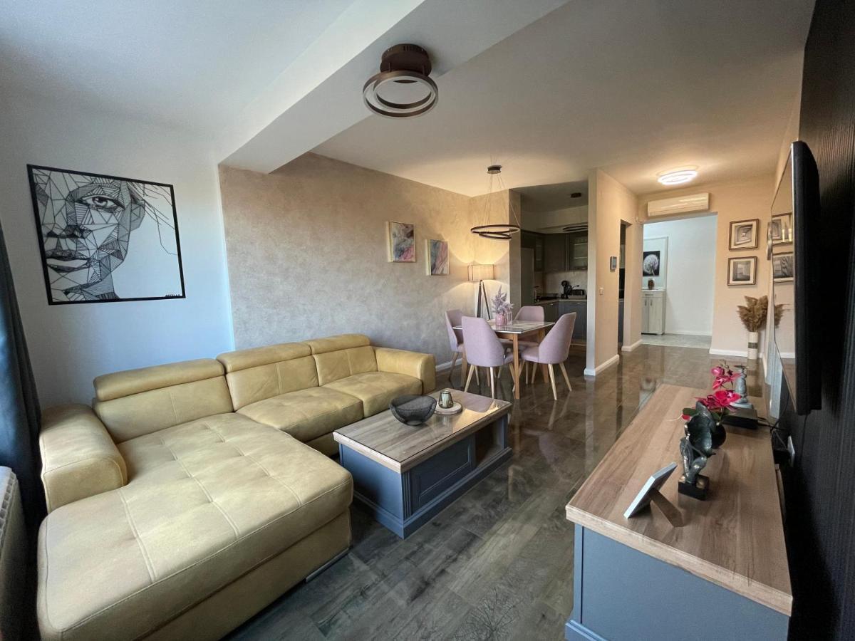 Roosevelt Apartment Skopje Luaran gambar